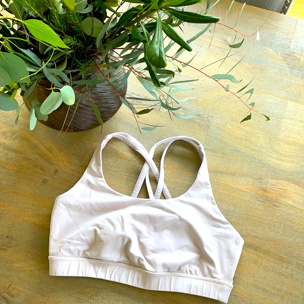 Lululemon pale pink energy bra size 8